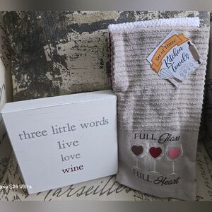 Wine Decor Set: Wood Decor & 3pk Of Kitchen Towels NEW